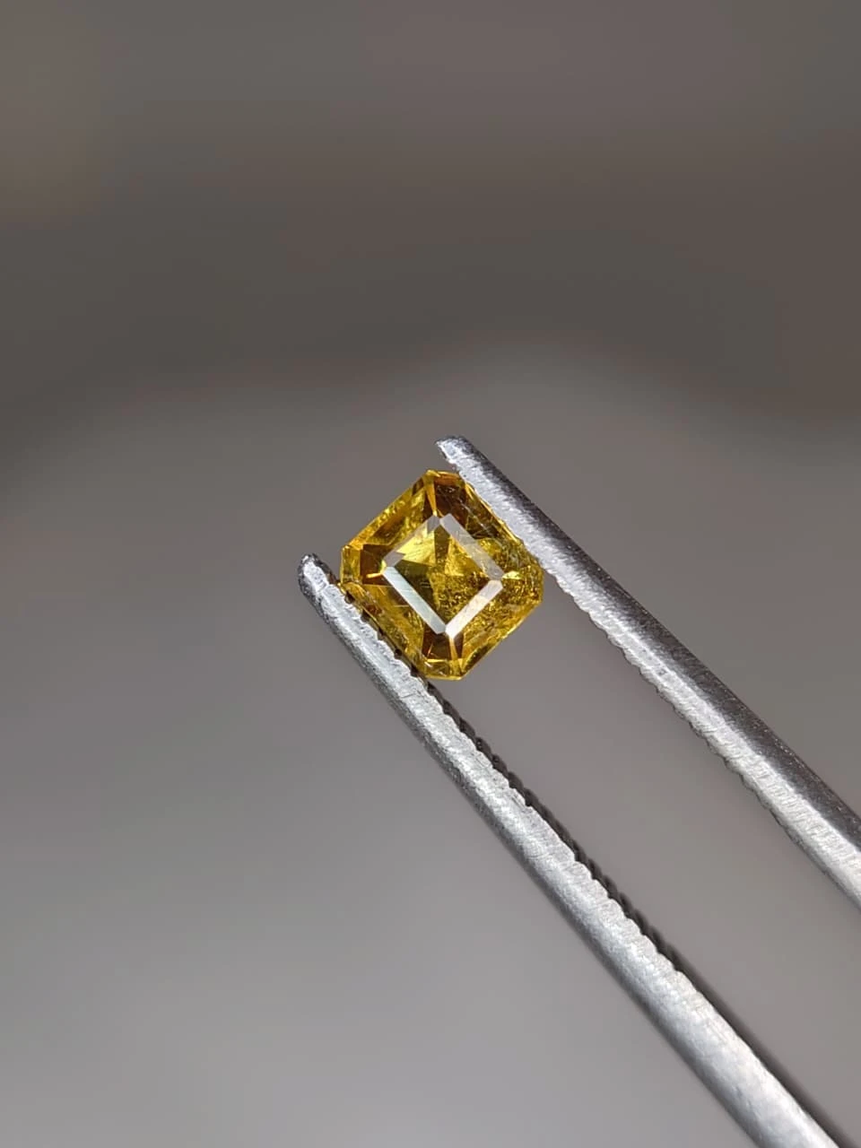 0.4ct Natural Demantid Garnet from Pakistsn — view 3